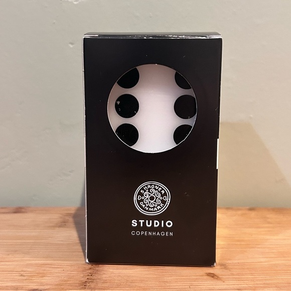 3 Handcrafted Domino Shaped Candles Made By Studio Copenhagen 100% Vegan Wax - Picture 7 of 14